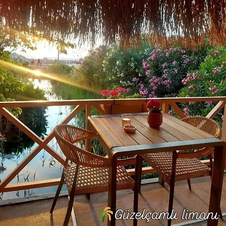 Bohem فندق كوشاداسيه